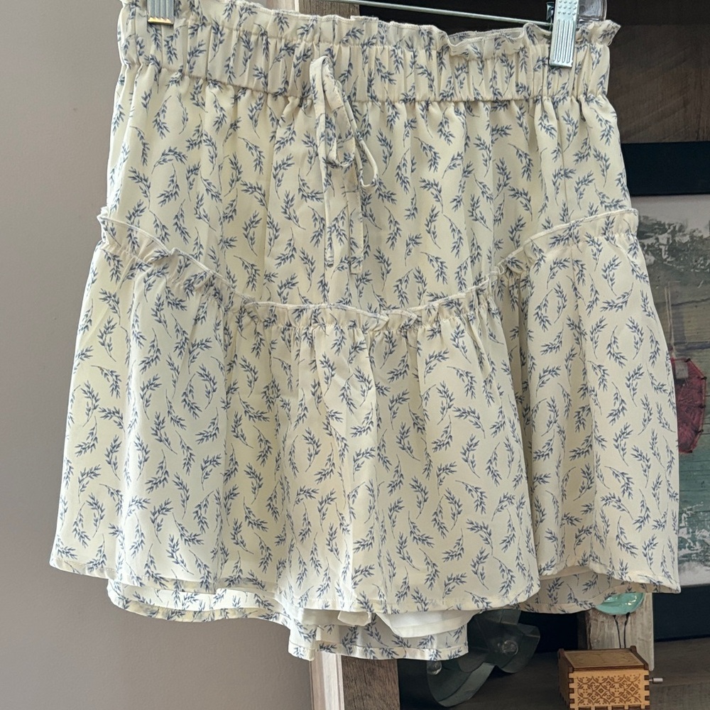 Cream Floral Ruffle Mini Skirt with Blue Leaf Print